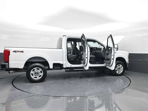 Used 2025 Ford F250 XLT image 69