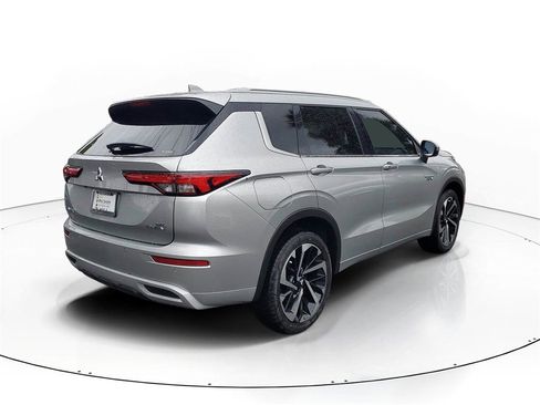 New 2025 Mitsubishi Outlander SEL image 4