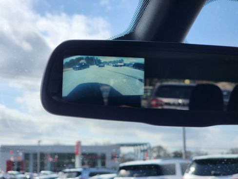 Used 2020 Dodge Journey SE w/ SE Popular Equipment Group image 22