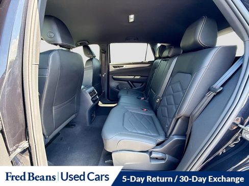 Used 2025 Volkswagen Atlas Cross Sport SE AWD/4WD image 24