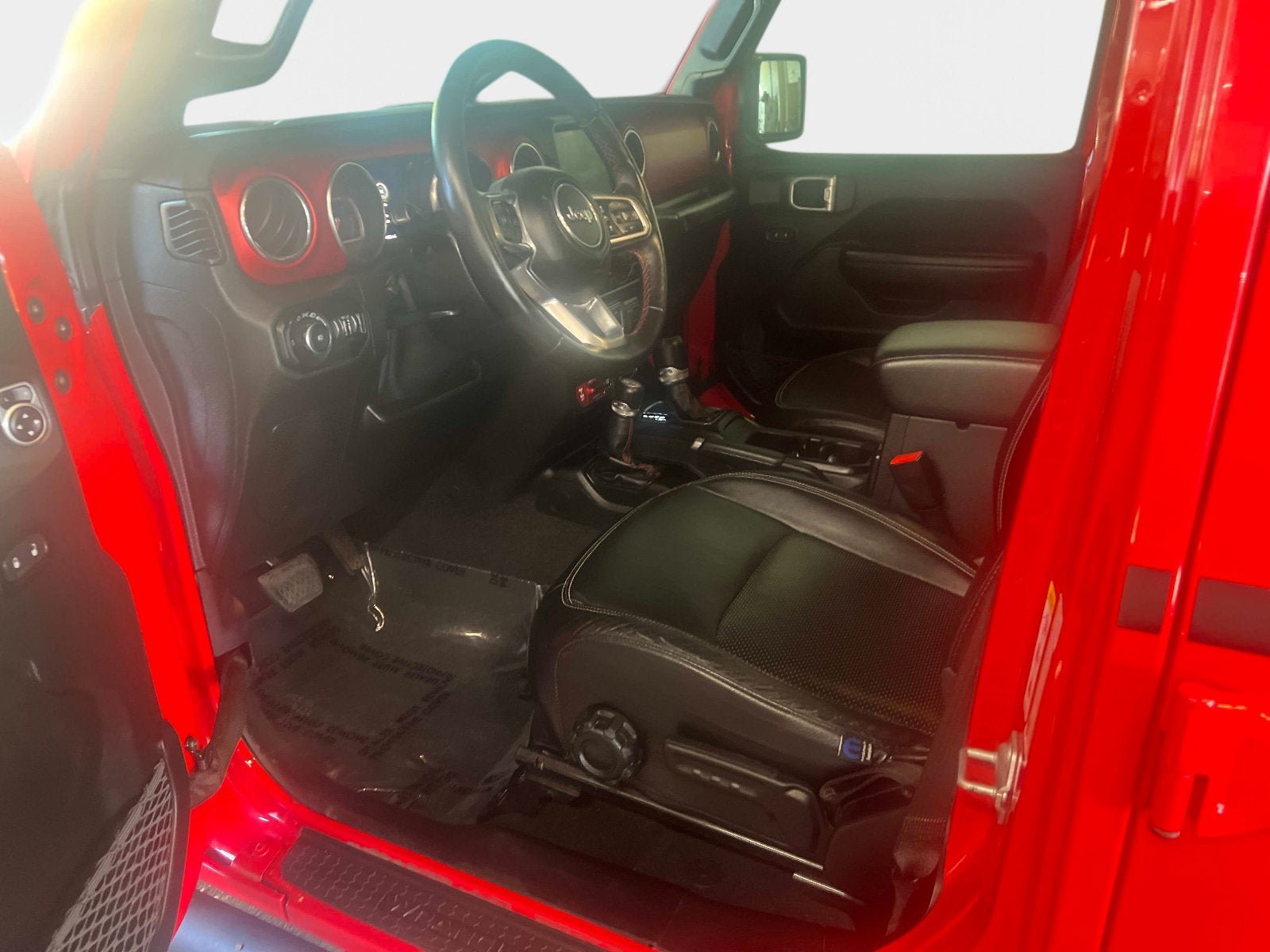 Used 2019 Jeep Wrangler Unlimited Rubicon w/ Dual Top Group AWD/4WD image 44