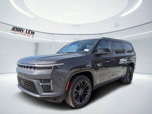 New 2026 Jeep Grand Wagoneer Summit AWD/4WD image 7