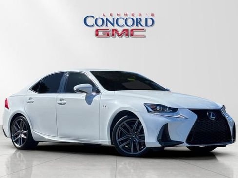 Used 2018 Lexus IS 300 F Sport RWD image 2