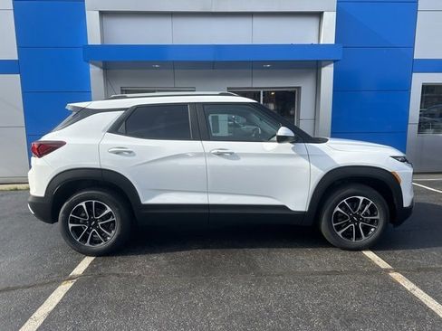 New 2025 Chevrolet TrailBlazer LT w/ LT Cold Weather Package image 6