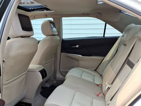 Used 2013 Toyota Camry XLE FWD image 11