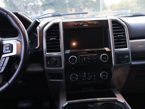 Used 2018 Ford F250 Lariat w/ Lariat Value Package AWD/4WD image 17