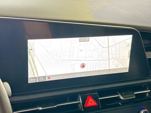 Certified 2025 Kia Niro SX Touring FWD image 17