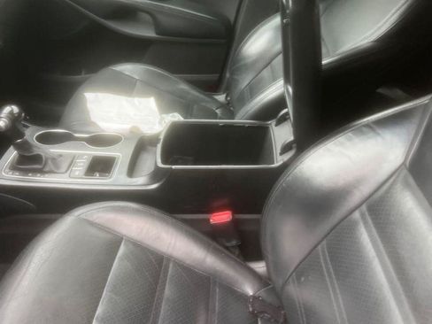 Used 2017 Kia Sorento AWD w/ LX Convenience Package image 3