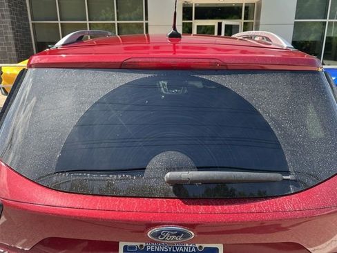 Used 2019 Ford Escape Titanium AWD/4WD image 11