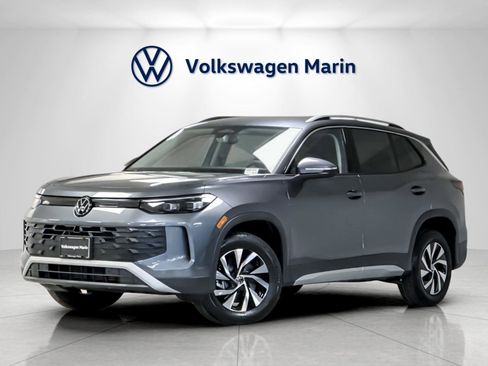 New 2026 Volkswagen Tiguan S image 1