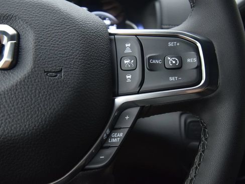 New 2026 RAM 2500 Laramie AWD/4WD image 27