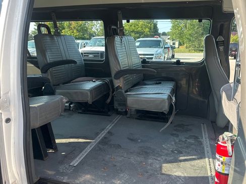 Used 2007 Ford E-250 and Econoline 250 Extended image 13