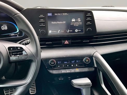 Used 2025 Hyundai Elantra Sport image 6