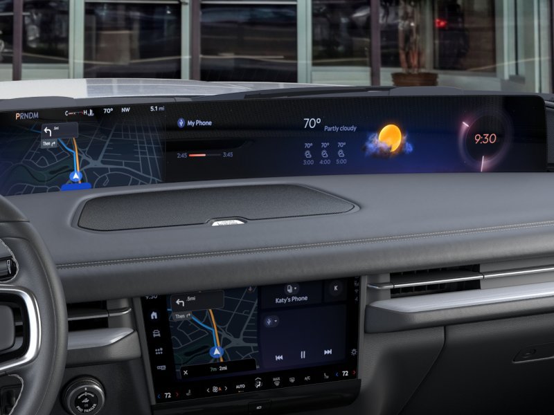 New 2026 Lincoln Navigator Premiere AWD/4WD image 14