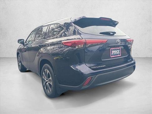 Used 2021 Toyota Highlander XLE image 8