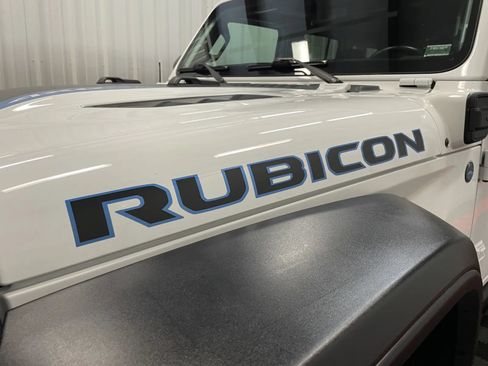 Used 2022 Jeep Wrangler Unlimited Rubicon 4xe AWD/4WD image 14