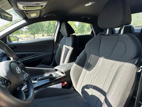 Certified 2025 Hyundai Elantra Sport FWD image 12