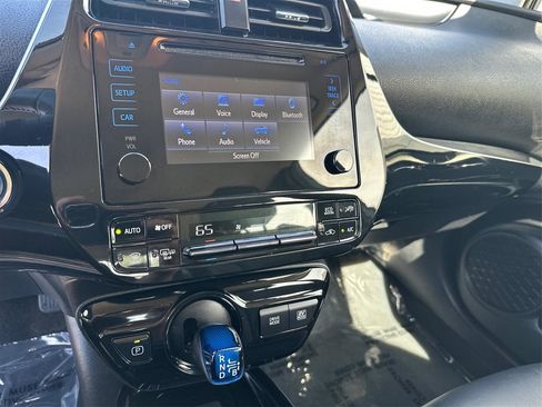 Used 2019 Toyota Prius XLE AWD/4WD image 26