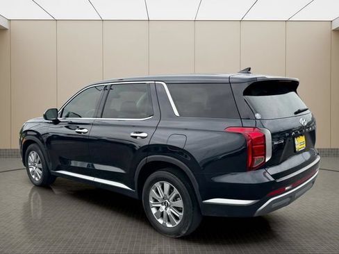 Used 2023 Hyundai Palisade SE w/ Cargo Package FWD image 5