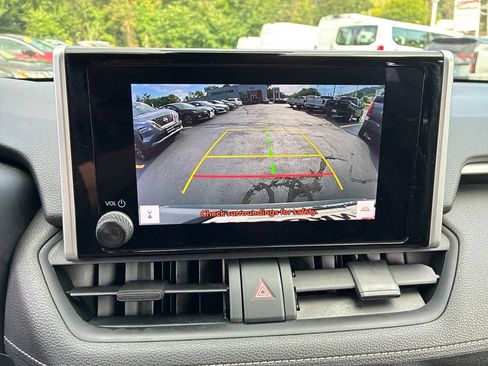 Used 2024 Toyota RAV4 LE AWD/4WD image 19