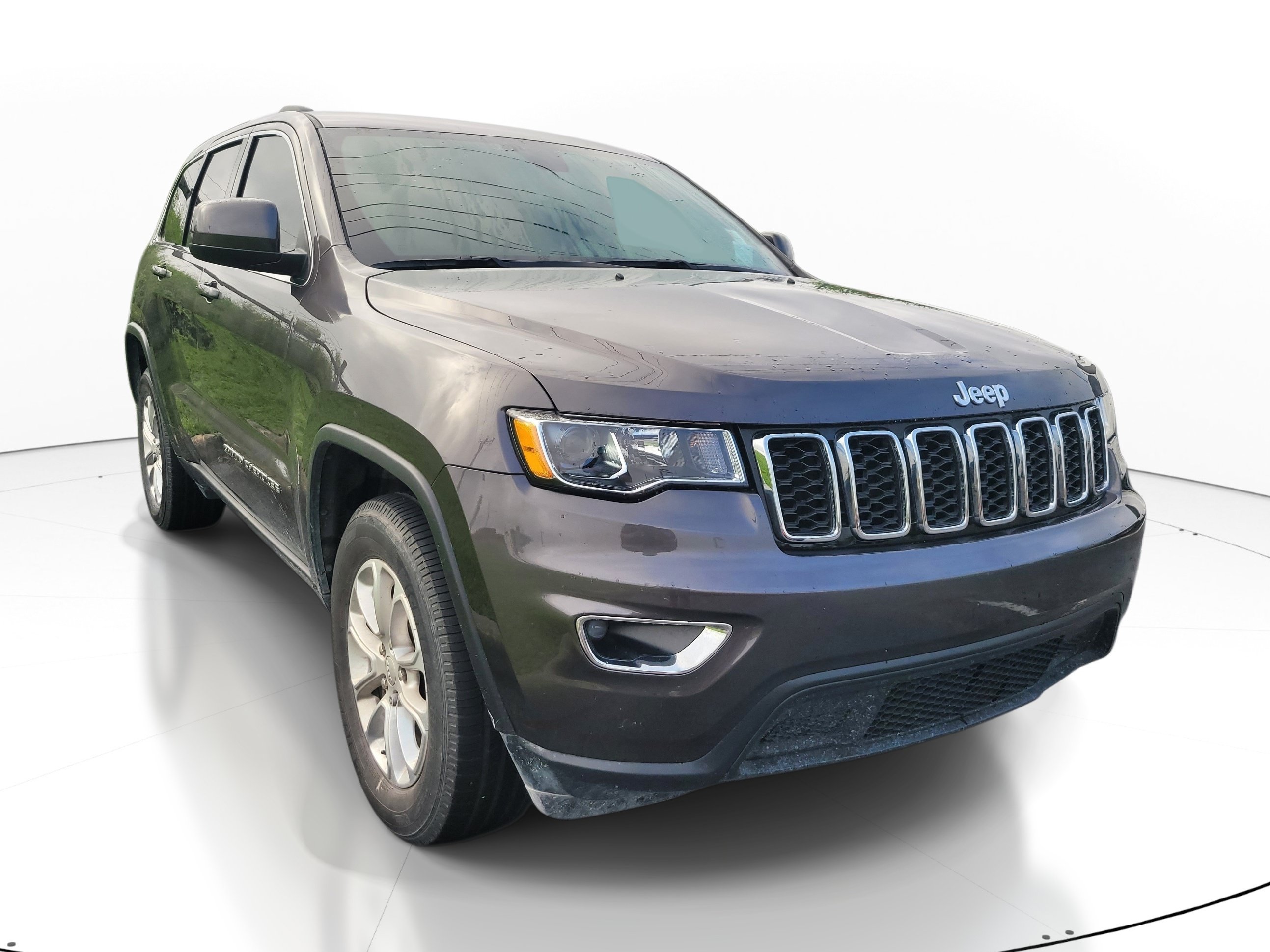 Used 2021 Jeep Grand Cherokee Laredo AWD/4WD image 1