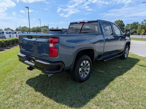Used 2025 Chevrolet Silverado 2500 Custom w/ Custom Value Package AWD/4WD image 3