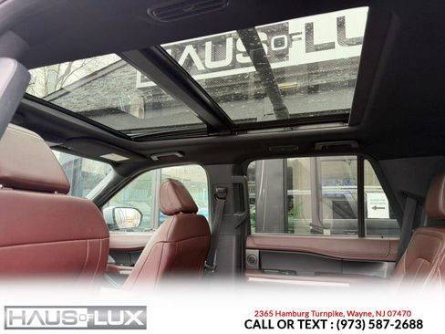 Used 2024 Ford Expedition Limited image 15