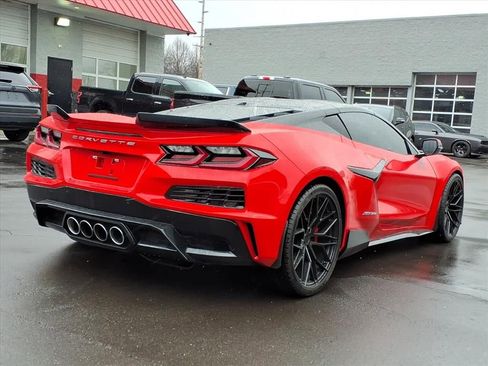 Used 2024 Chevrolet Corvette Z06 w/ Chrome Exterior Badge Package image 5