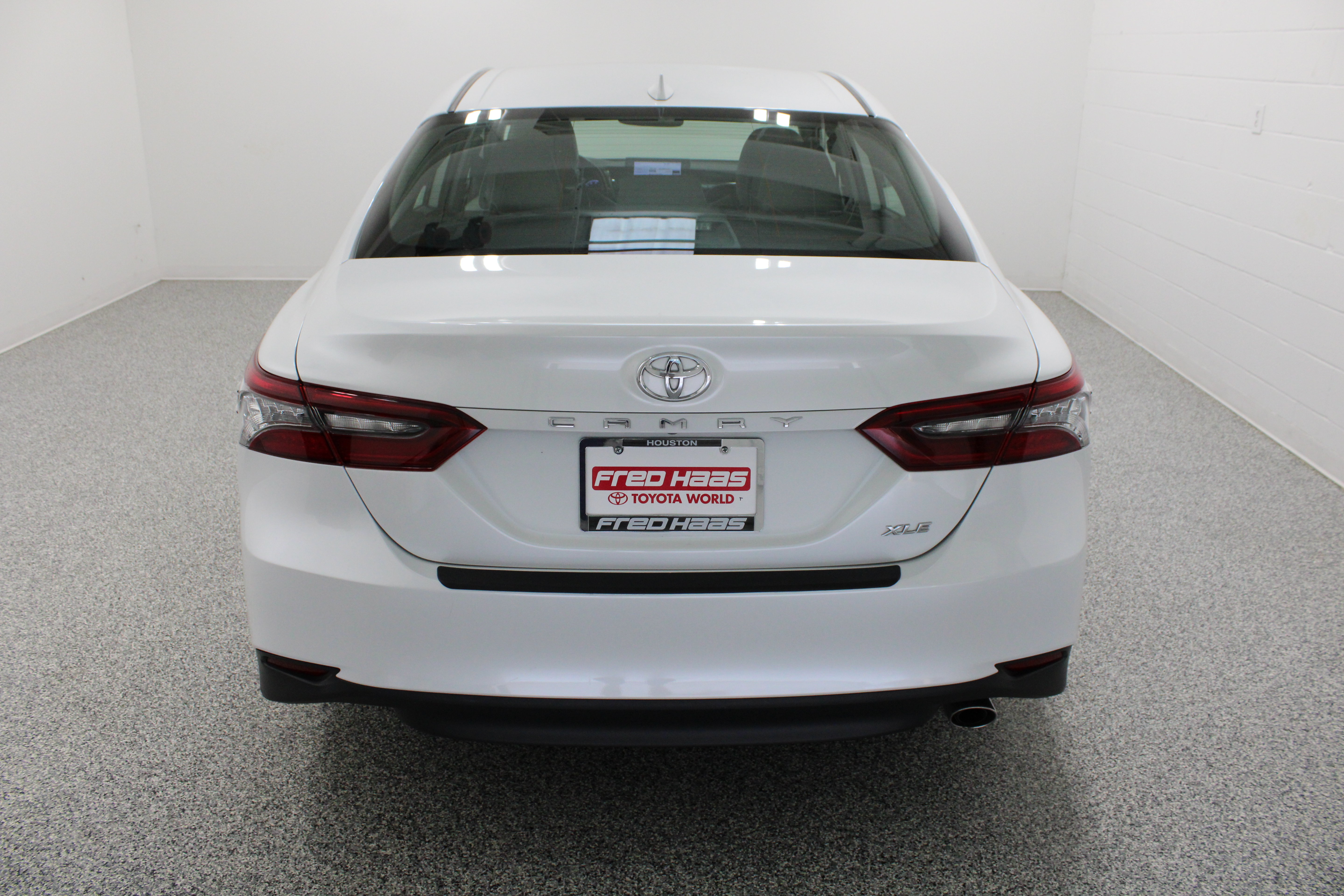 Used 2023 Toyota Camry XLE FWD image 8