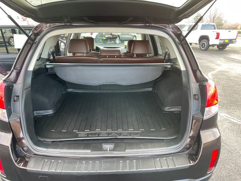 Used 2013 Subaru Outback 3.6R Limited w/ Special Appearance Pkg image 15