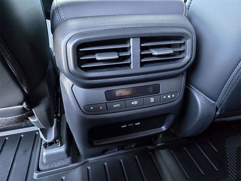 New 2025 Honda Pilot Touring image 11