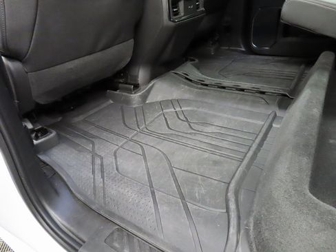 Used 2023 Chevrolet Silverado 1500 ZR2 image 70