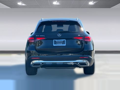 Used 2025 Mercedes-Benz GLC 350e 4MATIC image 9