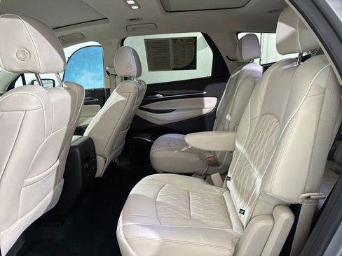 Used 2023 Buick Enclave Avenir w/ Avenir Technology Package AWD/4WD image 17