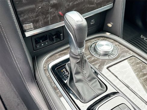 Used 2021 Nissan Armada Platinum w/ Captain's Chairs Package image 18