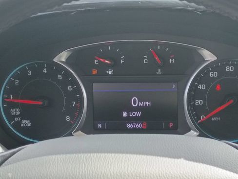 Used 2020 Chevrolet Traverse LT FWD image 30