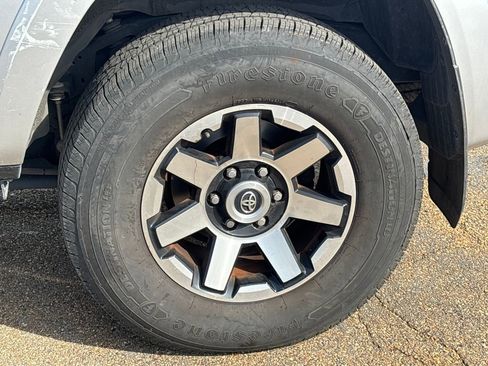 Used 2019 Toyota 4Runner TRD Off-Road Premium image 23