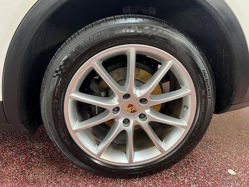Used 2020 Porsche Cayenne AWD/4WD image 11