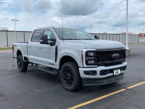 New 2026 Ford F250 XLT w/ XLT Premium Package AWD/4WD image 10
