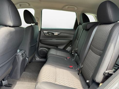 Used 2020 Nissan Rogue S FWD image 16