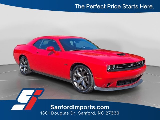 Used 2019 Dodge Challenger R/T w/ Cold Weather Group RWD image 1