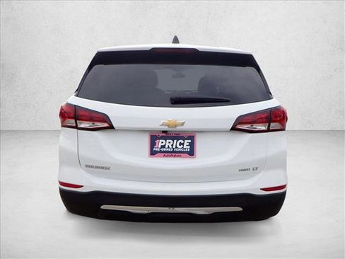 Used 2024 Chevrolet Equinox LT image 3