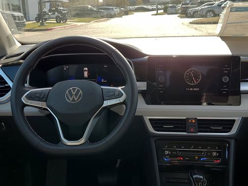 New 2026 Volkswagen Taos SE FWD image 24