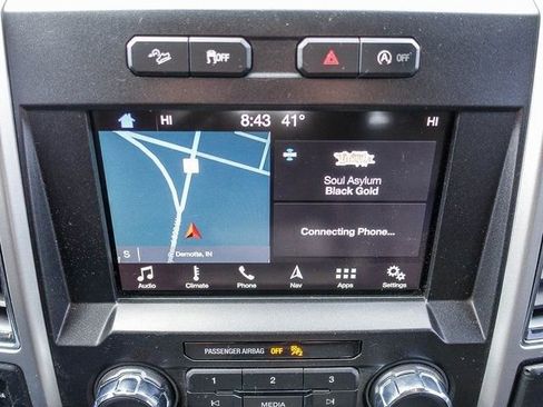 Used 2018 Ford F150 Lariat image 31