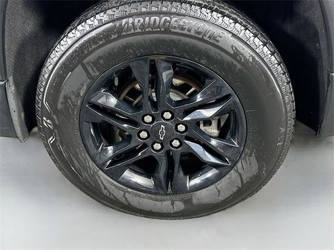 Used 2022 Chevrolet Traverse LS w/ Midnight/Sport Edition image 29