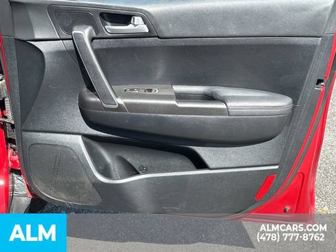 Used 2022 Kia Sportage LX AWD/4WD image 16