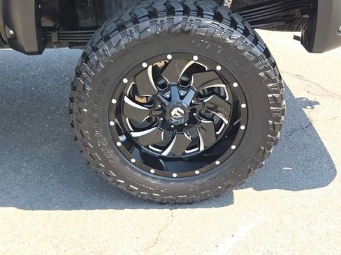 Used 2022 Chevrolet Silverado 2500 Custom w/ Custom Value Package AWD/4WD image 16