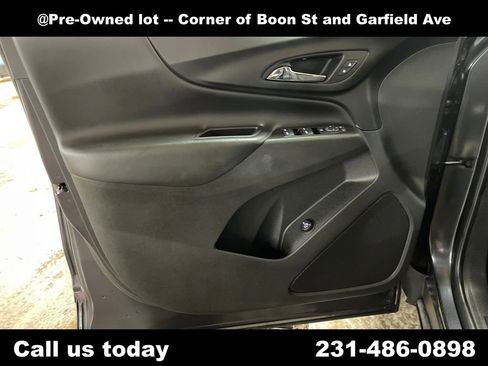 Used 2022 Chevrolet Equinox LT image 11