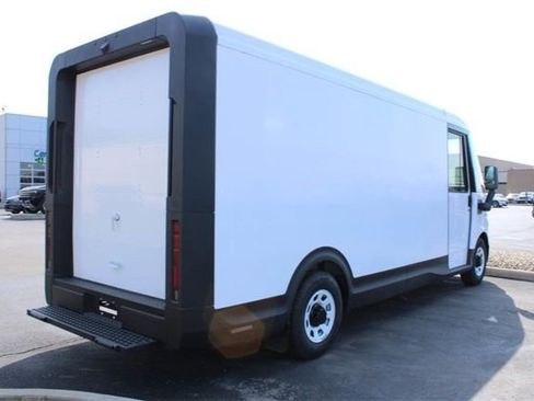 New 2025 Chevrolet Brightdrop 600 image 7