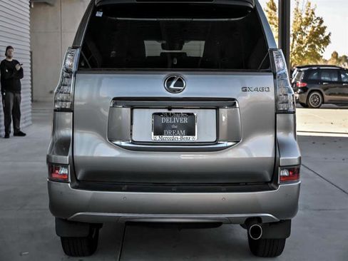 Used 2023 Lexus GX 460 Premium image 7